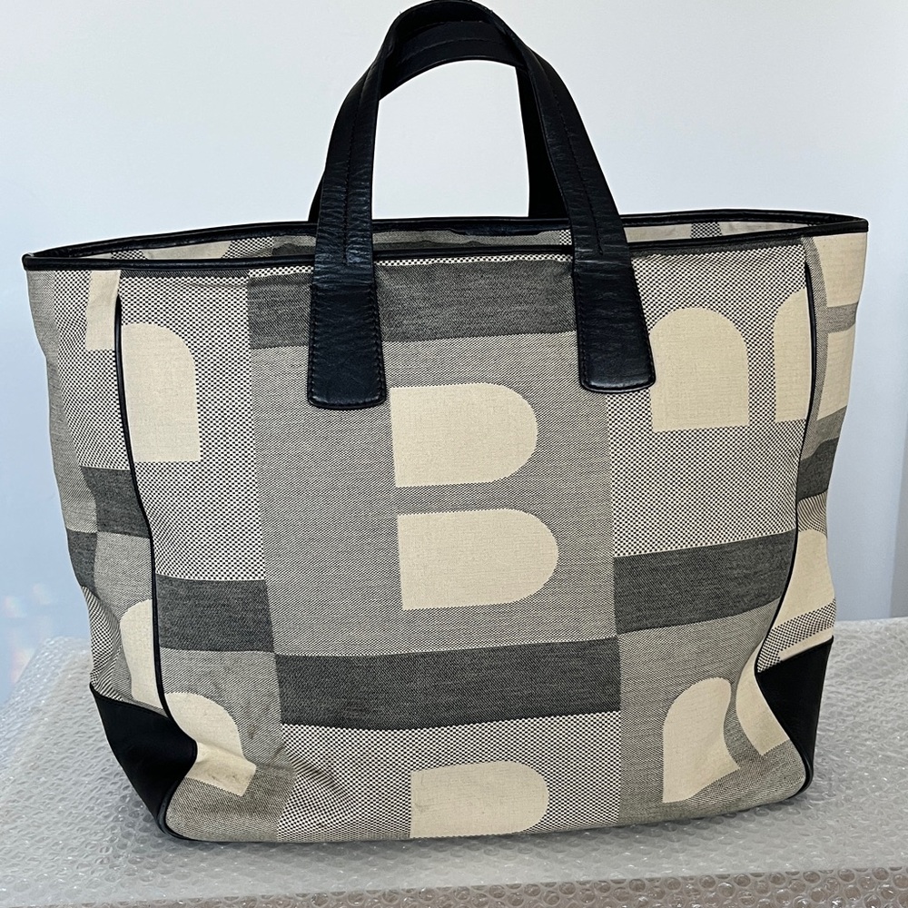 Bally Buena GBBC Large Canvas Tote Bag with Leather Trim, Made in Italy, Zip-top